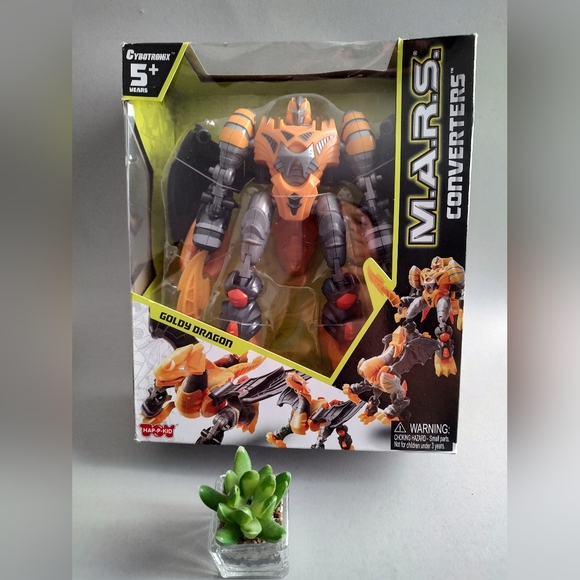 M.A.R.S converters Gold Dragon Action Figure . - Picture 1 of 5